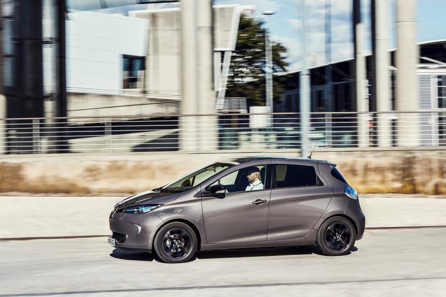  Renault Zoe Edition One 2016 года  (фото 15 из 30)